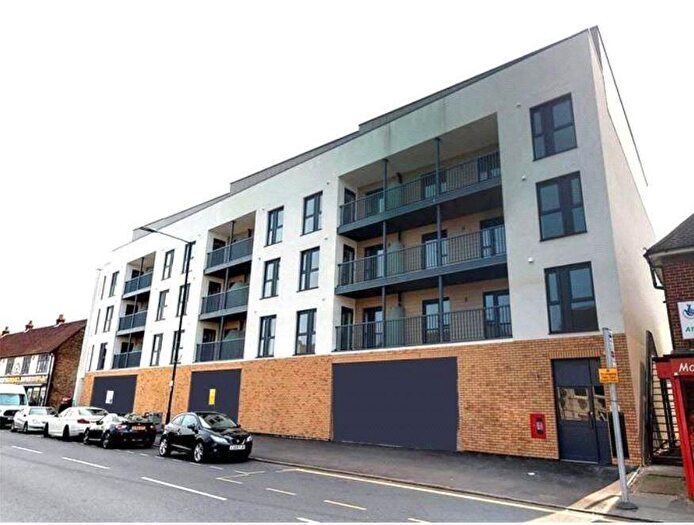 2 Bedroom Apartment To Rent In Stoke Road, Slough, SL2