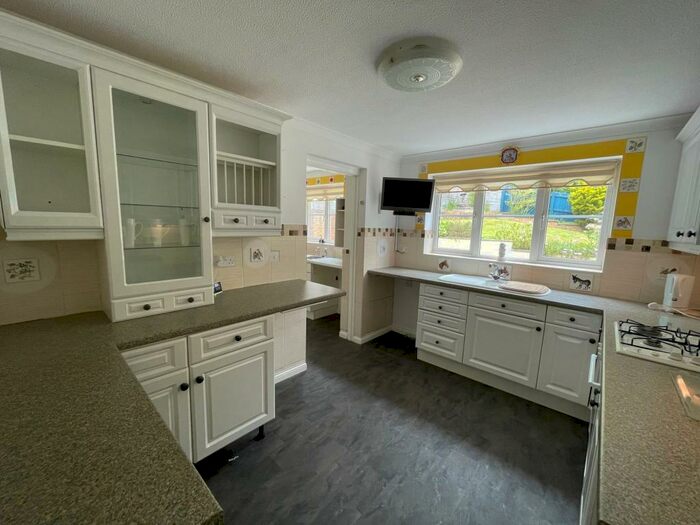 4 Bedroom House To Rent In Afal Sur, Barry, CF63