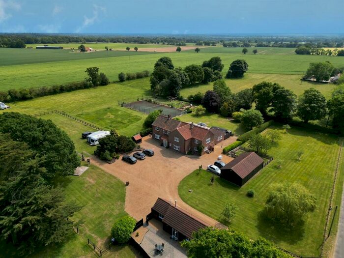 6 Bedroom Detached House For Sale In Skeyton, NR10