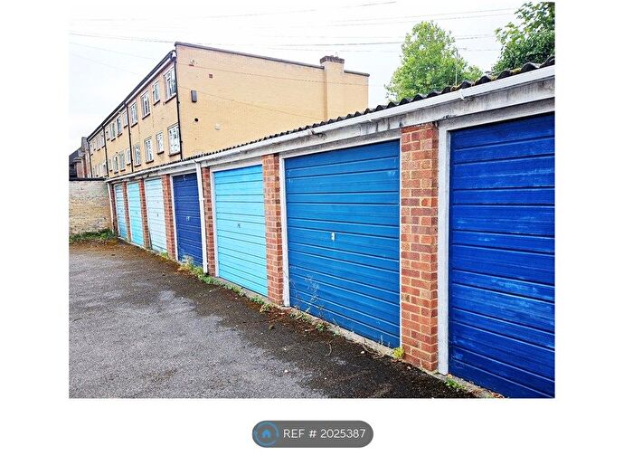 1 Bedroom Mobile/park Home To Rent In In The Ray, Maidenhead, SL6