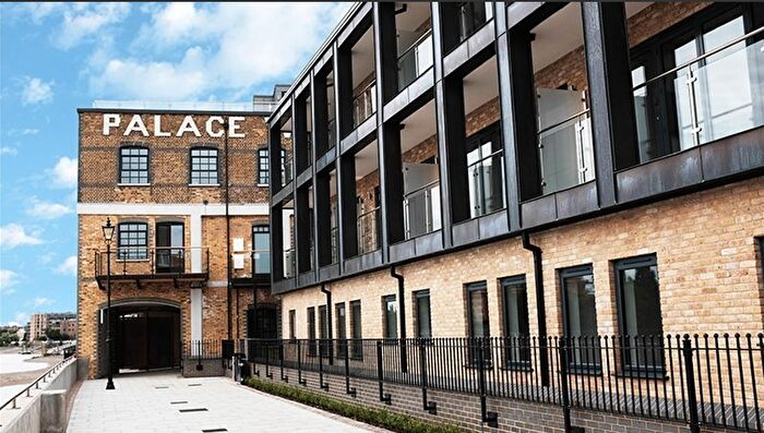 2 Bedroom Flat To Rent In Palace Wharf, London, W6