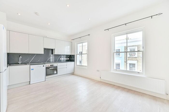 2 Bedroom Flat To Rent In Portobello Road, Portobello, W11