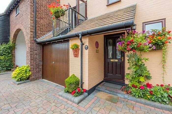 3 Bedroom Terraced House For Sale In Bridge Street, Christchurch, BH23