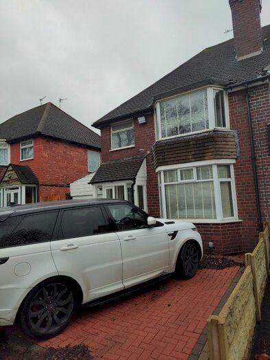 3 Bedroom Semi-Detached House To Rent In Shirley Road, Birmingham, B28