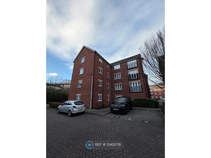 2 Bedroom Flat To Rent In Sealand Drive, Rochester, ME2