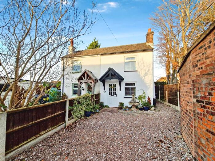 2 Bedroom Semi Detached House For Sale In Elton Road, Sandbach, CW11