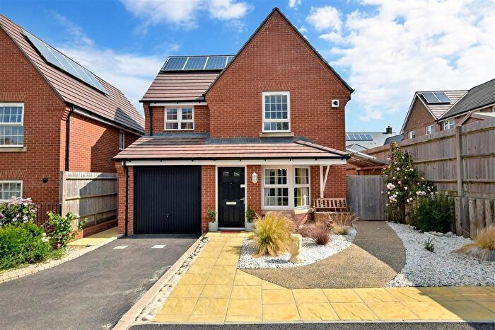 3 Bedroom Detached House To Rent In Meadowcroft Close, Clanfield, PO8