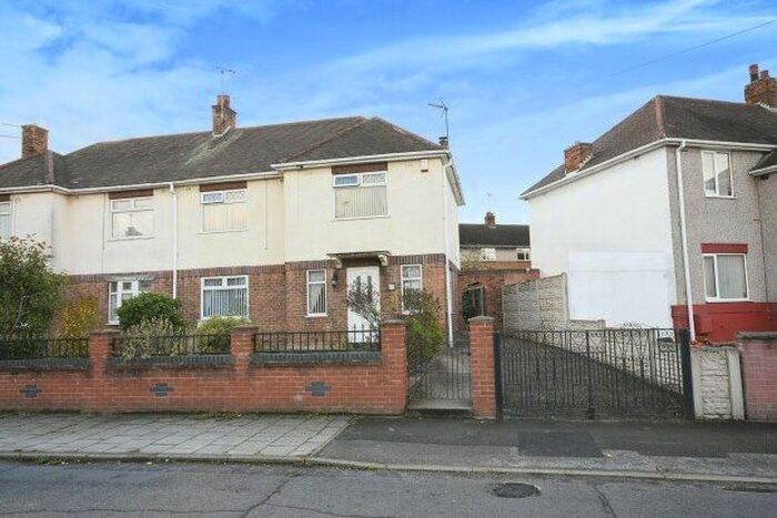 3 Bedroom Semi-Detached House To Rent In Shakespeare Avenue, Mansfield, NG19