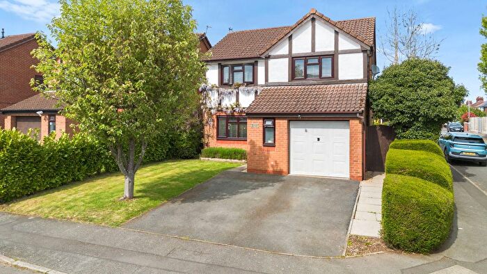 4 Bedroom Detached House For Sale In Fleetwood Close, Great Sankey, WA5