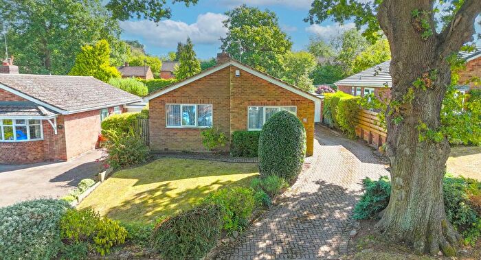 3 Bedroom Detached Bungalow For Sale In Hollies Way, Thurnby, LE7