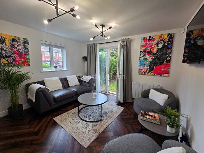 3 Bedroom Flat To Rent In Mallow Street, Manchester, M15