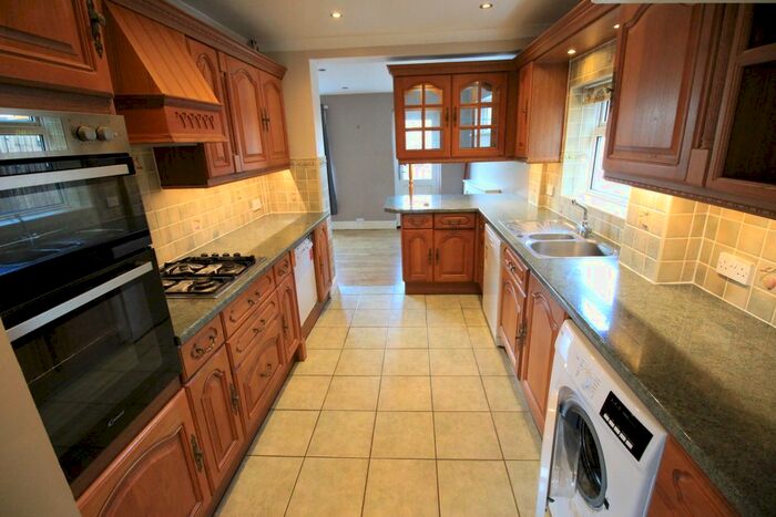 3 Bedroom Semi-Detached House To Rent In Winchester Close, Colnbrook, SL3