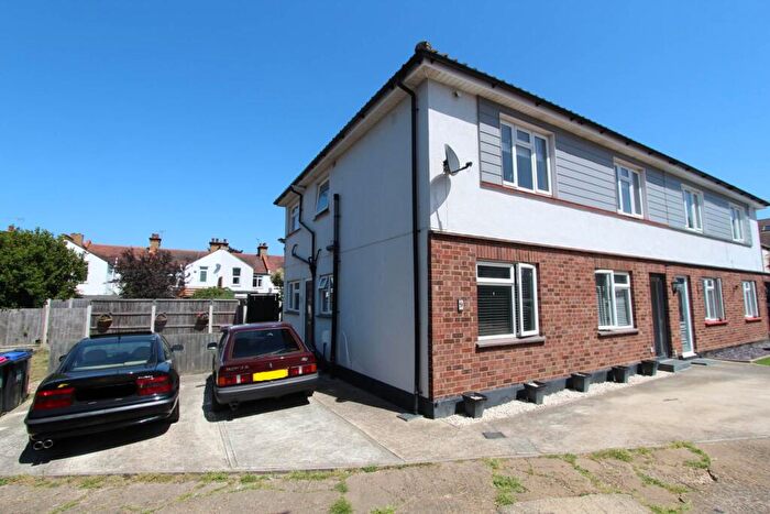 2 Bedroom Flat To Rent In Southend On Sea, SS1