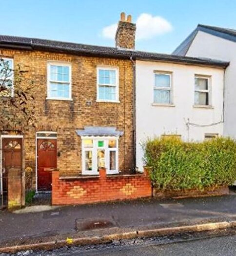 2 Bedroom Terraced House For Sale In Hanworth Road, Hounslow, TW3