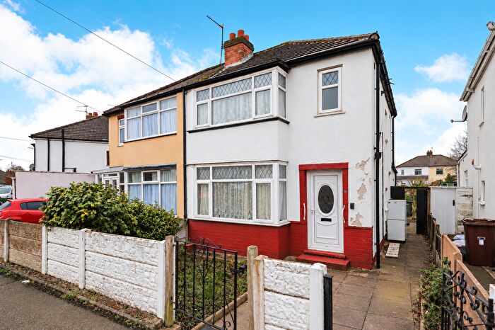 3 Bedroom Semi Detached House For Sale In Hadley Road, Bilston, West Midlands, WV14