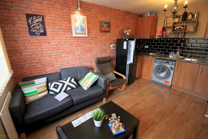 2 Bedroom Flat To Rent In Flat B - Arthur Street, City Centre, Coventry, CV1