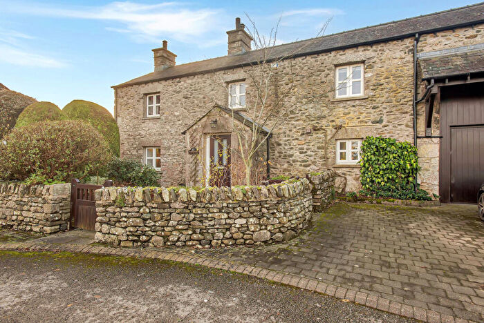 4 Bedroom Semi-Detached House For Sale In Lower Haverflatts, Milnthorpe, LA7