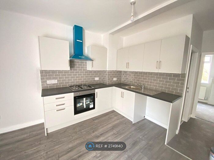 2 Bedroom Flat To Rent In Littleton Road, Salford, M7