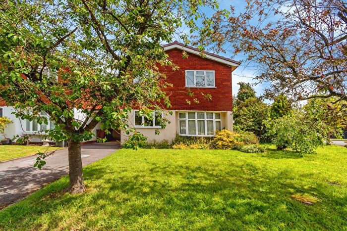 4 Bedroom Link Detached House For Sale In St. Lukes Close, Cannock, Staffordshire, WS11