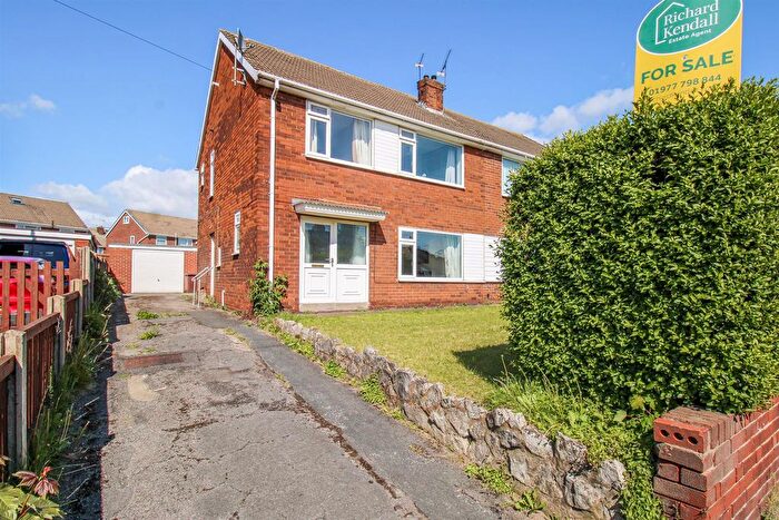 3 Bedroom Semi-Detached House For Sale In Baghill Lane, Pontefract, WF8