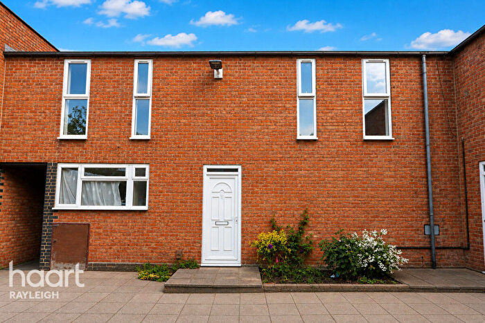 4 Bedroom Terraced House To Rent In Armada Close, Basildon, SS15