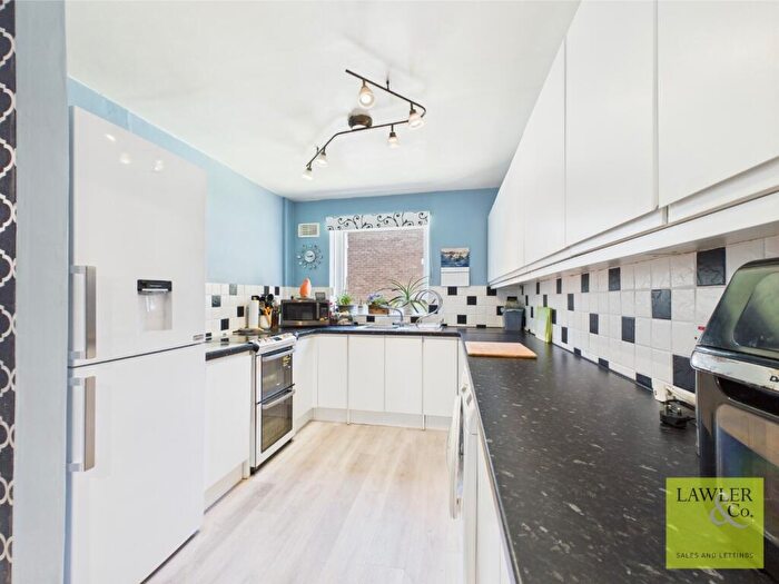 3 Bedroom End Of Terrace House For Sale In Underhill, Romiley, Stockport, Cheshire, SK6
