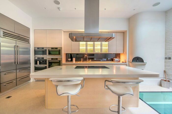 4 Bedroom Property To Rent In Adams Row, Mayfair, London, W1K