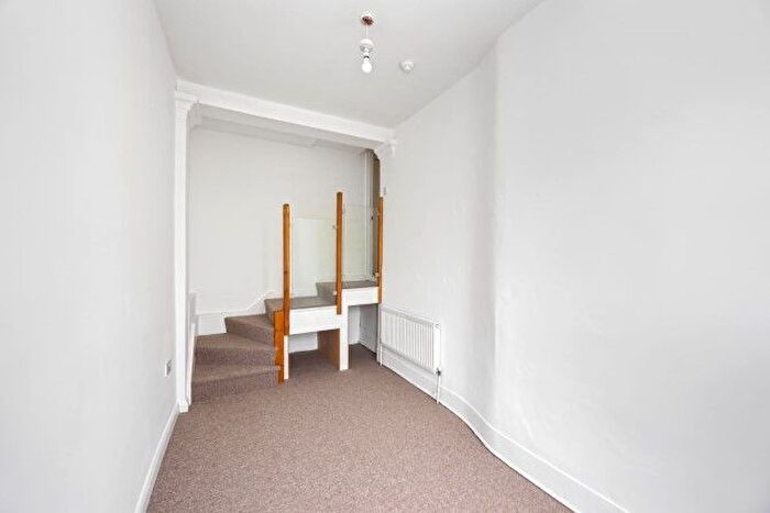2 Bedroom Flat For Sale In Flat, Medina Villas, Hove, BN3