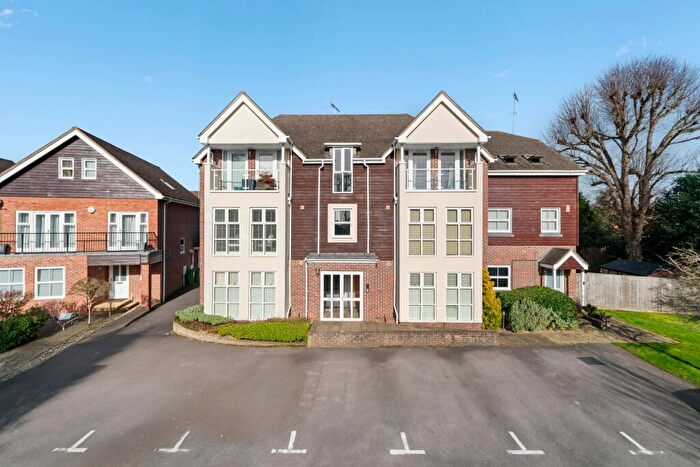 2 Bedroom Apartment To Rent In Pendenza, Cobham, KT11