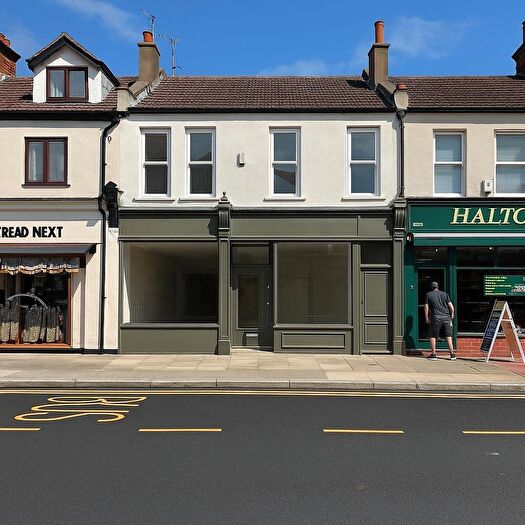 2 Bedroom Flat To Rent In Leigh Road, Leigh-on-Sea, SS9