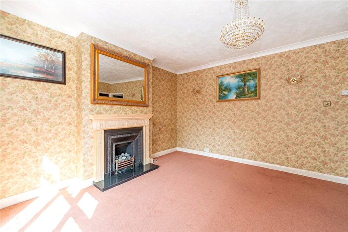 2 Bedroom Bungalow For Sale In Lyndhurst Avenue, Whitton, TW2