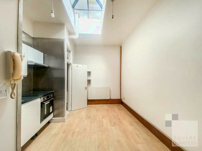 Flat To Rent In Caledonian Road, Islington, N1