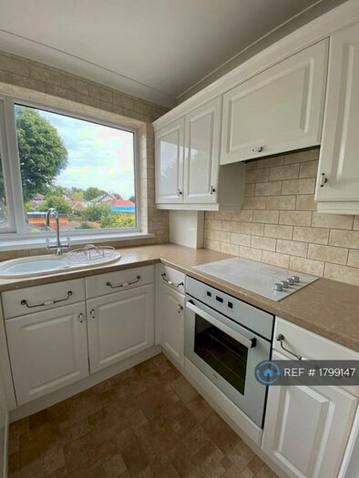 2 Bedroom Flat To Rent In Kenilworth Road, Petts Wood, Orpington, BR5