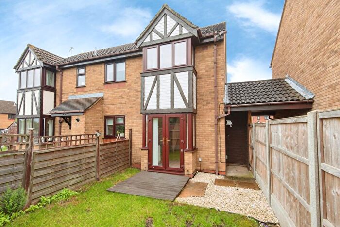 2 Bedroom Terraced House For Sale In Bunyan Road, Biggleswade, Bedfordshire, SG18