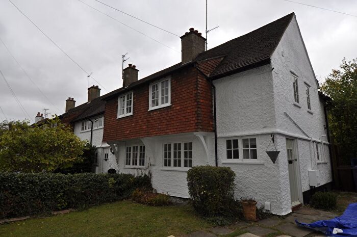 3 Bedroom Semi-Detached House To Rent In Lytton Avenue, Letchworth Garden City, SG6