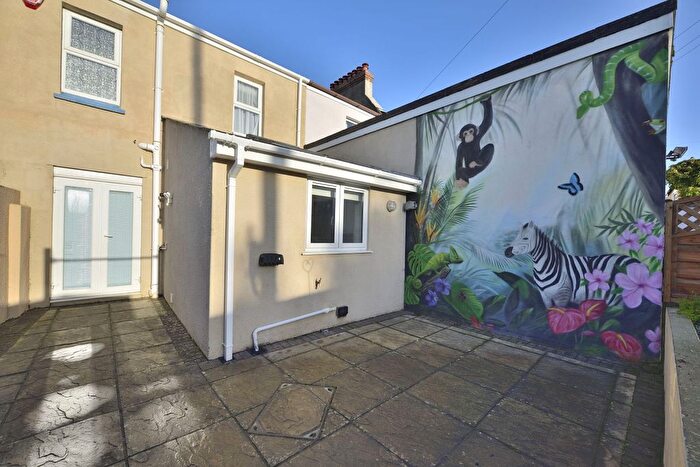3 Bedroom Semi-Detached House For Sale In Agaton Road, Plymouth, PL5