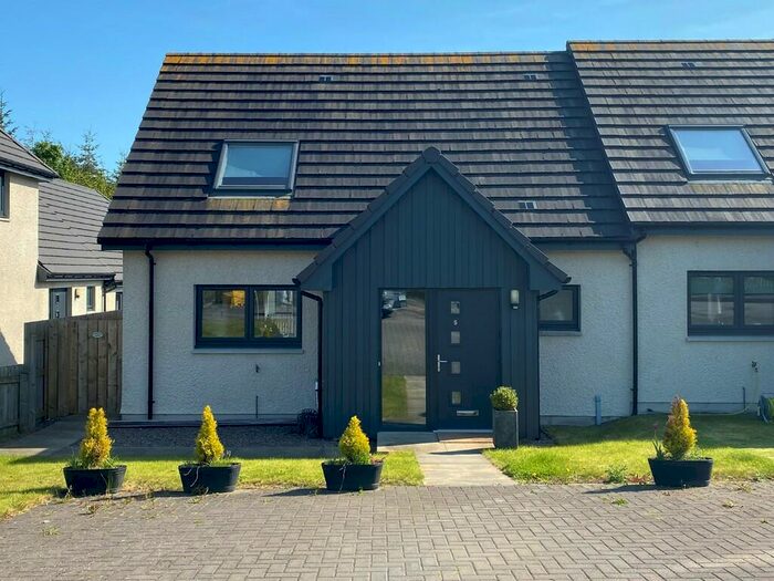 2 Bedroom End Of Terrace House For Sale In Aird View, Kirkhill, IV5