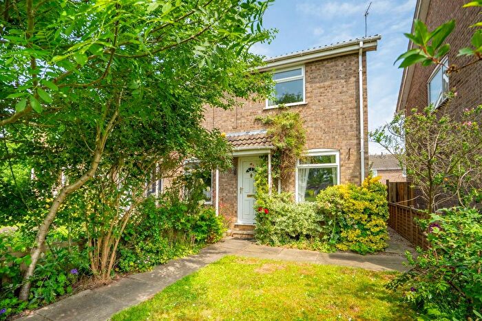 2 Bedroom End Of Terrace House For Sale In Sycamore Close, Skelton, York, YO30