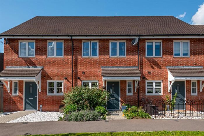 2 Bedroom Terraced House For Sale In Webber Street, Horley, RH6