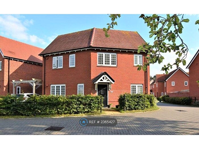 3 Bedroom Detached House To Rent In Oakhouse Close, Colchester, CO4