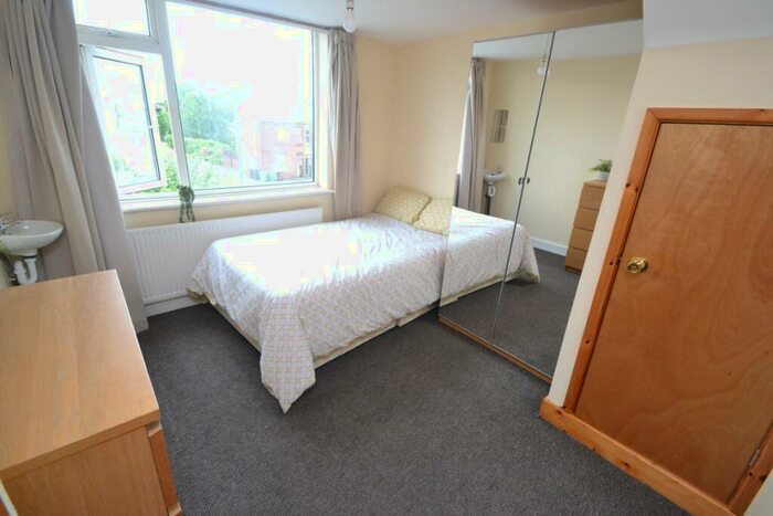 6 Bedroom Detached House To Rent In Johnson Road, Lenton, Nottingham, NG7