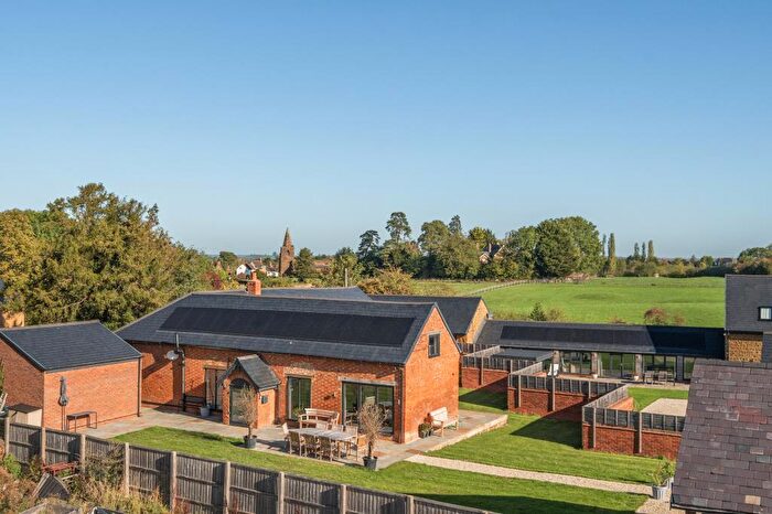 5 Bedroom Detached House For Sale In Fenny Compton, Banbury, Oxfordshire, CV47