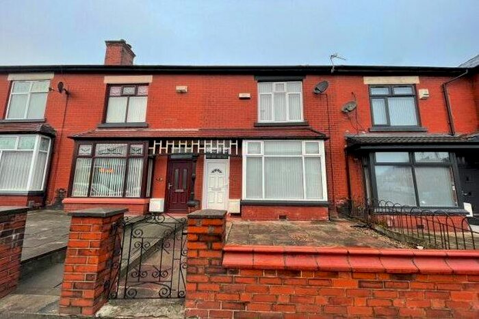 4 Bedroom Property To Rent In Hulton Lane, Bolton, BL3