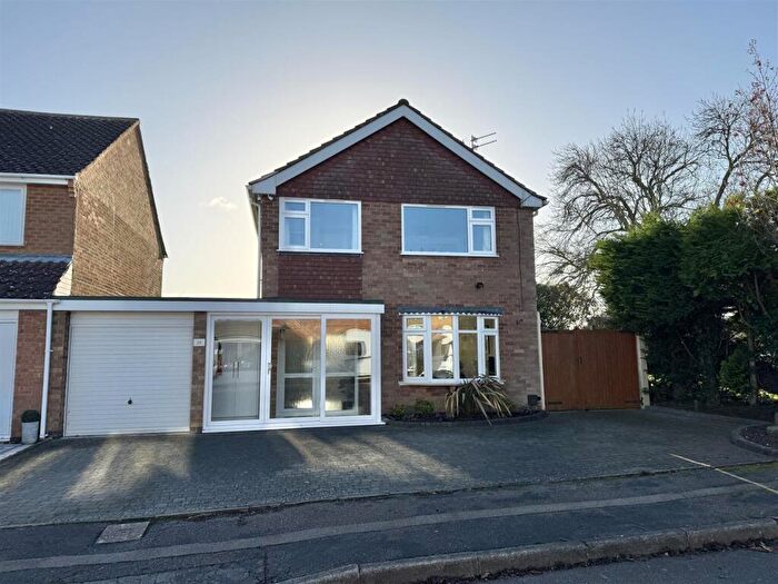 3 Bedroom Detached House For Sale In Beechings Close, Countesthorpe, Leicester, LE8