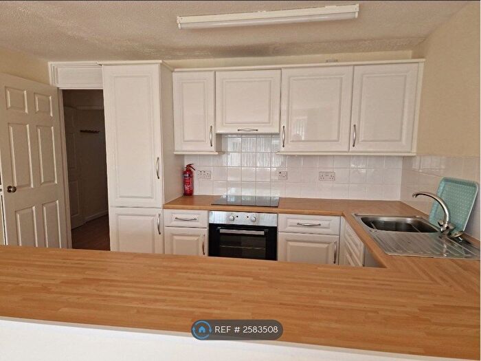 1 Bedroom Flat To Rent In Blackdown House, Yeovil, BA21