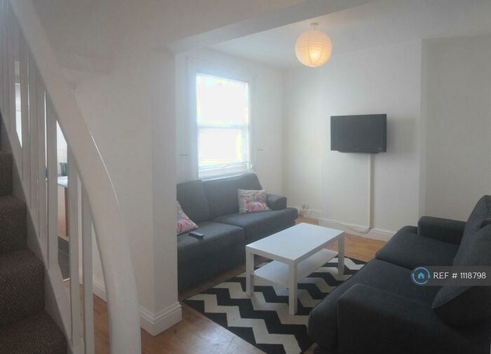 4 Bedroom Terraced House To Rent In Granville Street, Cheltenham, GL50