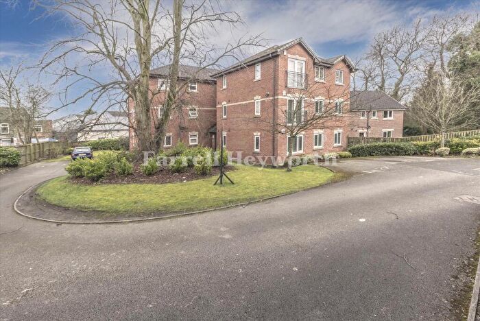 2 Bedroom Flat To Rent In Thurlwood Croft, Westhoughton, Bolton, BL5