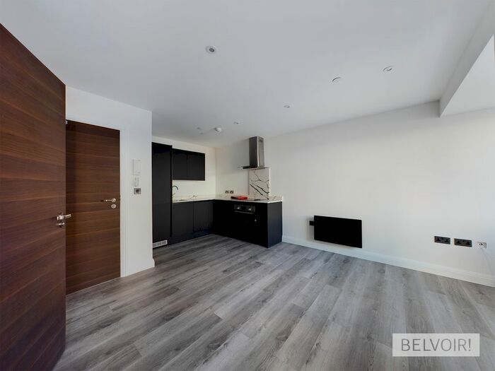 1 Bedroom Flat To Rent In Swan Court, Charles Edward Road, Birmingham, B26