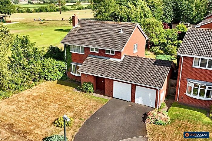 4 Bedroom Detached House For Sale In Moor Park Close, Thornhill, Nuneaton, CV11