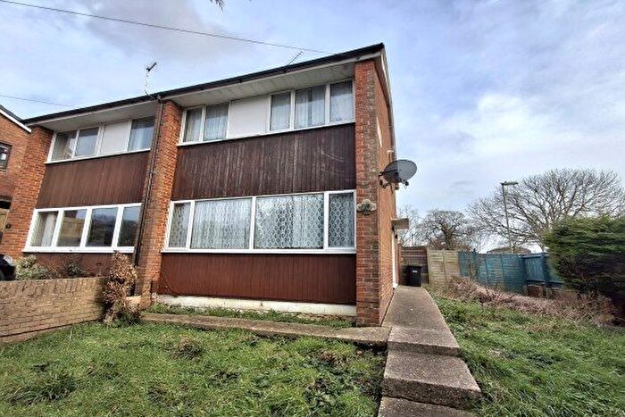 2 Bedroom Property To Rent In Millbrook Drive, Havant, PO9